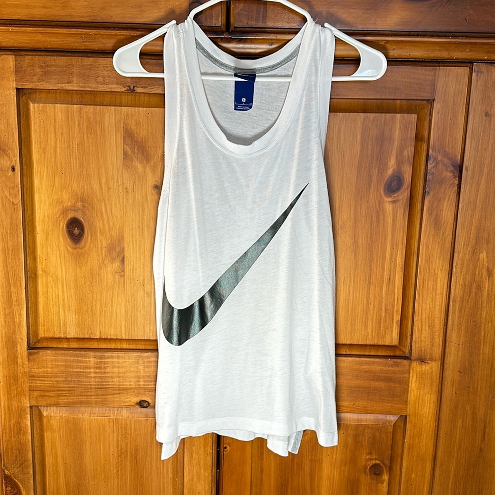 Nike Women’s Black and White Tank Top